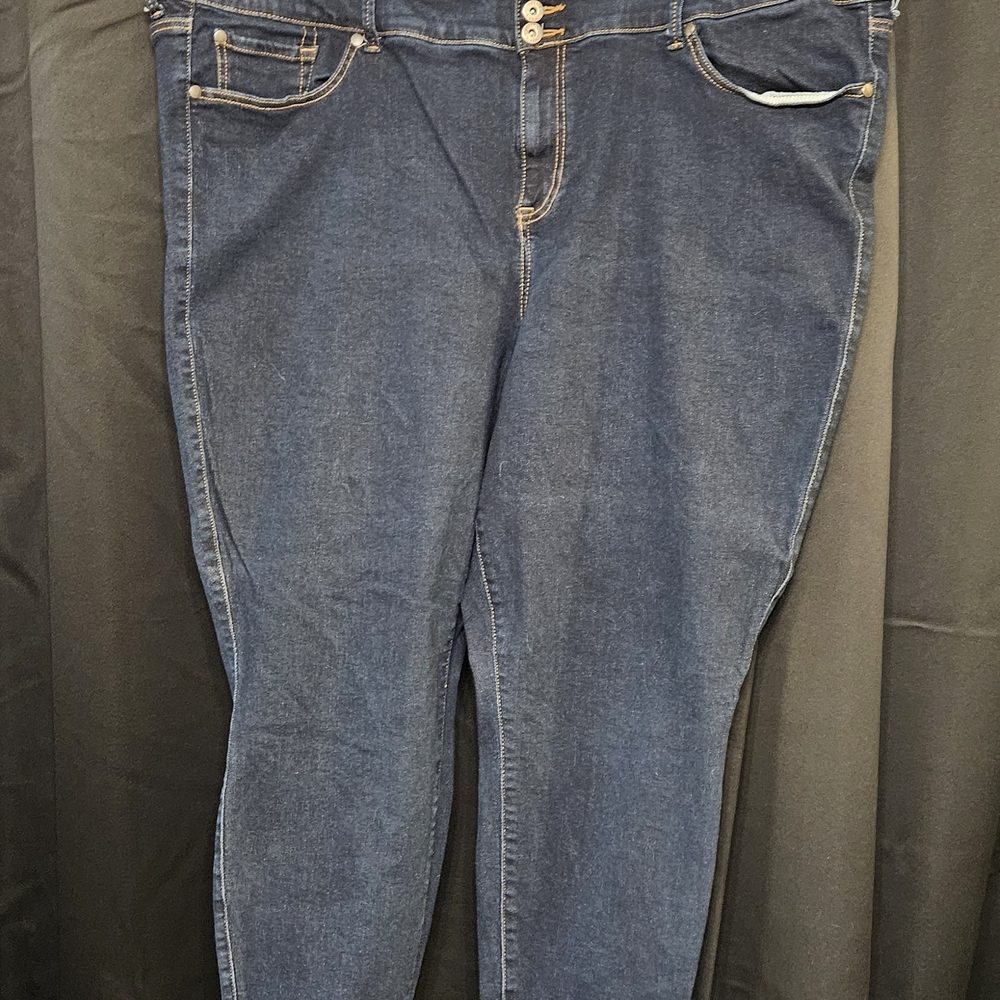 Torrid High Rise #FeelTheFit Dark Blue Jegging Size 28WS Short